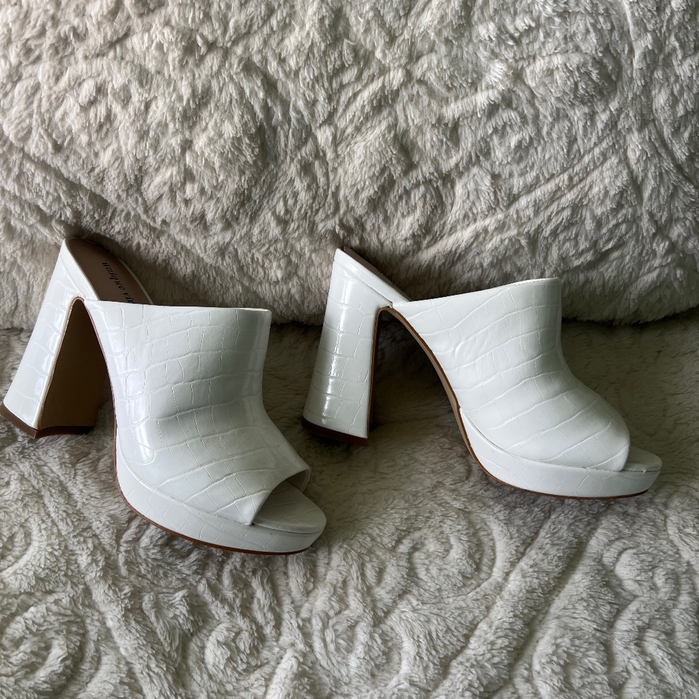 Retro style platform heels